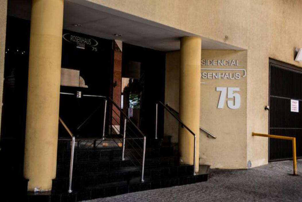 Rosenhaus - Homeclub Apto Grande Com Smartv Cozinha Joinville Exteriör bild